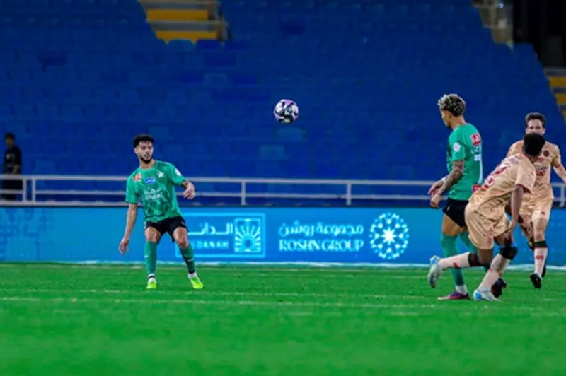 دونجا أساسيا في تشكيل النجمة أمام الأهلي بالدوري السعودي 